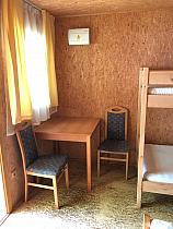 Ferienhaus Typ I. (Ferienhäuser mit zwei Betten und einem Etagenbett)